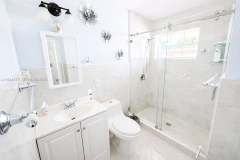 Villa ou maison à louer à Sweetwater, Floride: 3 chambres, 158.03 m2 № 2001122 - photo 7