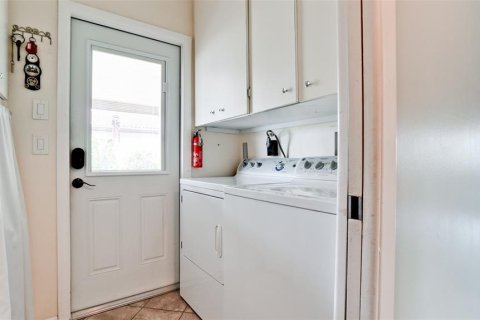 Villa ou maison à vendre à Bradenton, Floride: 2 chambres, 114.27 m2 № 2298407 - photo 28