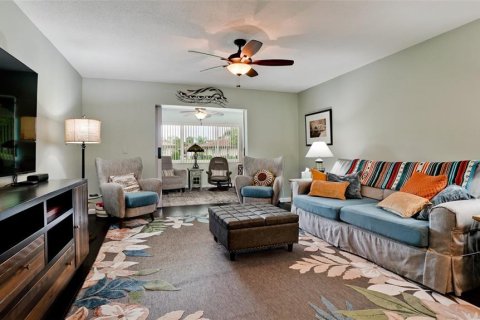 Villa ou maison à vendre à Bradenton, Floride: 2 chambres, 114.27 m2 № 2298407 - photo 5