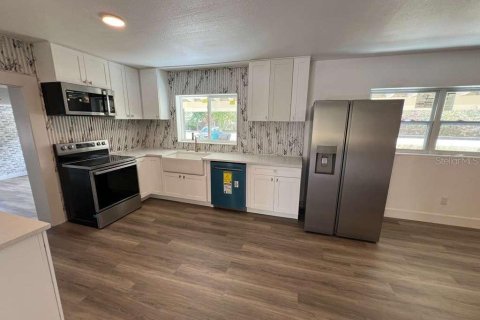 Villa ou maison à vendre à Orlando, Floride: 4 chambres, 225.94 m2 № 2141897 - photo 4