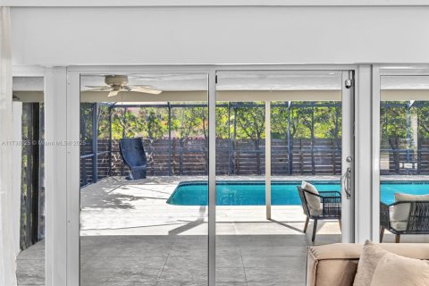 House in Hollywood, Florida 4 bedrooms № 1489311 - photo 24