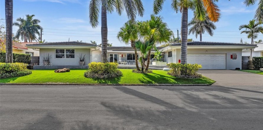 House in Hollywood, Florida 4 bedrooms № 1489311