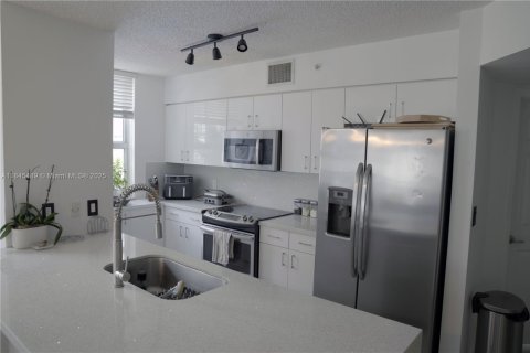 Купить кондоминиум в Майами, Флорида 3 спальни, 136.57м2, № 1981659 - фото 19