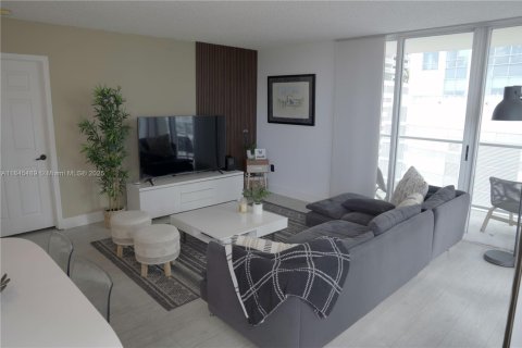 Купить кондоминиум в Майами, Флорида 3 спальни, 136.57м2, № 1981659 - фото 2