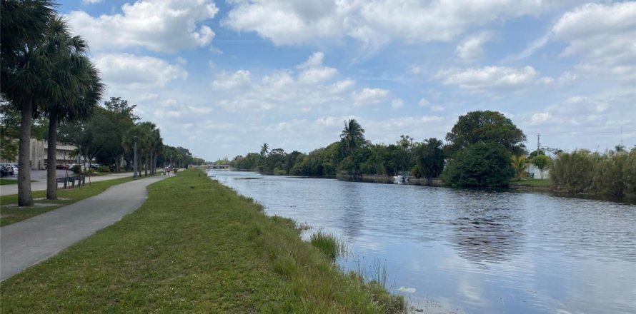 Condo à Lauderdale Lakes, Floride, 1 chambre  № 1168962