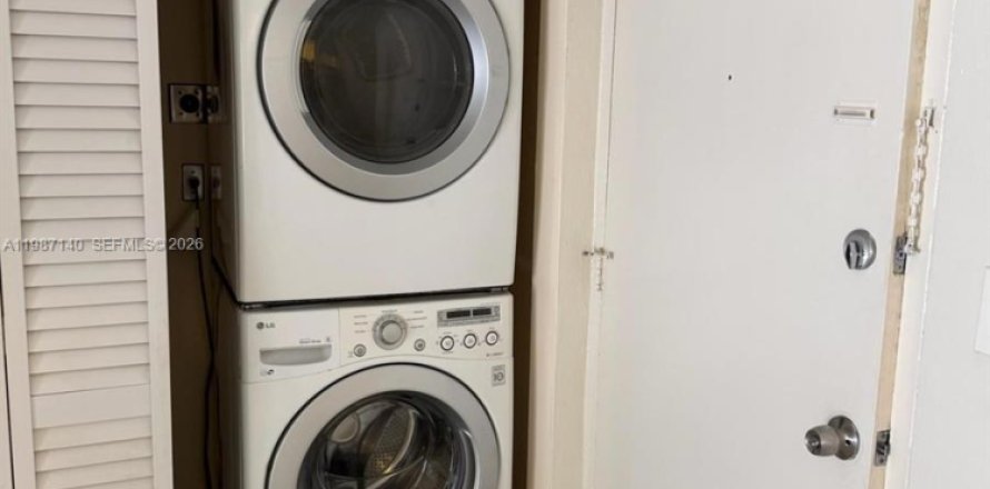 Condo à Miami, Floride, 2 chambres № 2046617