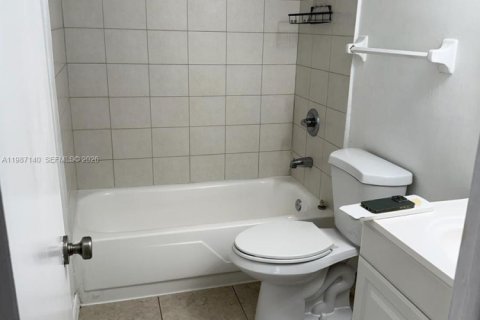 Copropriété à louer à Miami, Floride: 2 chambres, 88.72 m2 № 2046617 - photo 8
