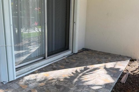 Copropriété à louer à Miami, Floride: 2 chambres, 88.72 m2 № 2046617 - photo 12