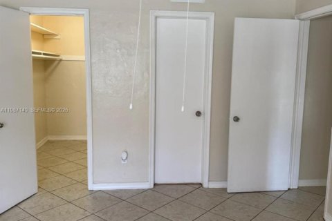 Copropriété à louer à Miami, Floride: 2 chambres, 88.72 m2 № 2046617 - photo 9