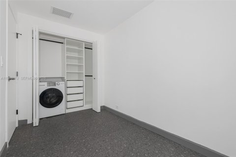 Condominio en alquiler en Bal Harbour, Florida, 2 dormitorios, 66.89 m2 № 2031706 - foto 9