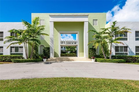 Condominio en alquiler en Bal Harbour, Florida, 2 dormitorios, 66.89 m2 № 2031706 - foto 11