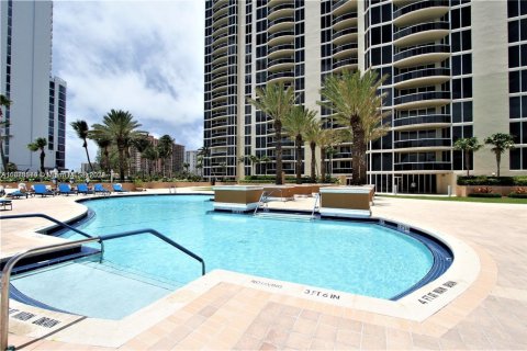 Copropriété à louer à Sunny Isles Beach, Floride: 2 chambres, 147.71 m2 № 2077202 - photo 13
