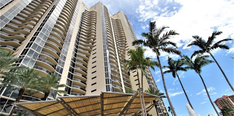 Condo à Sunny Isles Beach, Floride, 2 chambres № 2077202