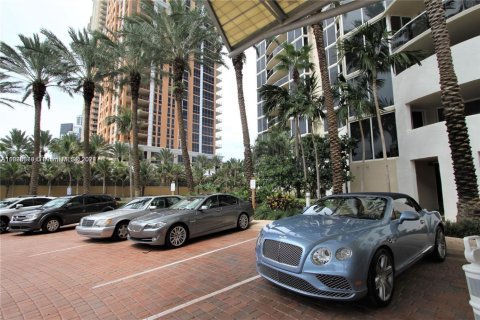 Copropriété à louer à Sunny Isles Beach, Floride: 2 chambres, 147.71 m2 № 2077202 - photo 7