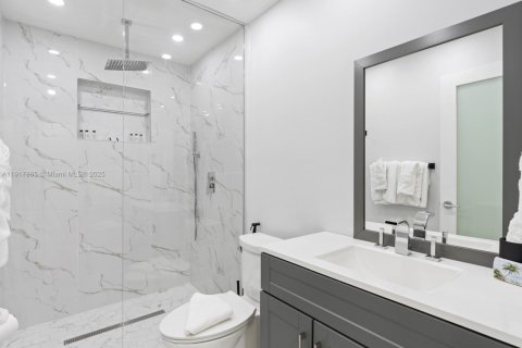 House in Pembroke Pines, Florida 4 bedrooms, 138.61 sq.m. № 1972527 - photo 12