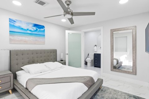 House in Pembroke Pines, Florida 4 bedrooms, 138.61 sq.m. № 1972527 - photo 14