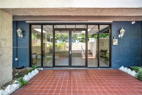 Condominio en venta en North Miami Beach, Florida, 1 dormitorio, 86.4 m2 № 1840942 - foto 3