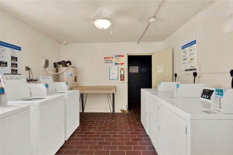 Condominio en venta en North Miami Beach, Florida, 1 dormitorio, 86.4 m2 № 1840942 - foto 22