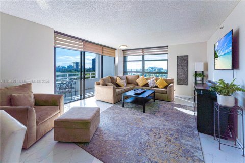 Condo in Aventura, Florida, 2 bedrooms  № 1844187 - photo 4