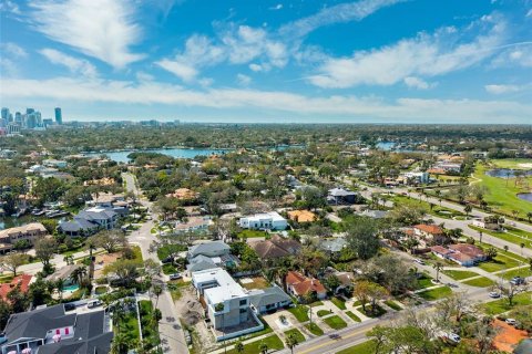 House in Saint Petersburg, Florida 2 bedrooms, 102.01 sq.m. № 1525439 - photo 17