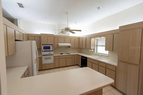 Casa en venta en Inverness, Florida, 3 dormitorios, 176.89 m2 № 2381086 - foto 2