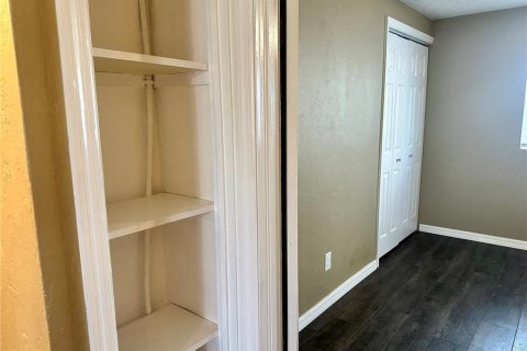 Townhouse in South Daytona, Florida 2 bedrooms, 89.19 sq.m. № 1848467 - photo 9