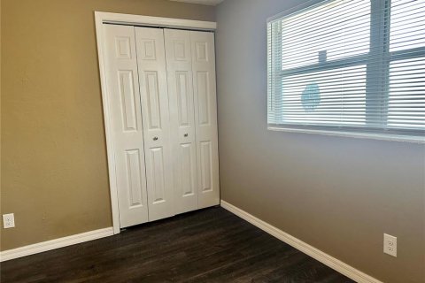 Townhouse in South Daytona, Florida 2 bedrooms, 89.19 sq.m. № 1848467 - photo 11