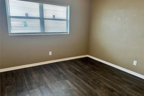 Townhouse in South Daytona, Florida 2 bedrooms, 89.19 sq.m. № 1848467 - photo 10