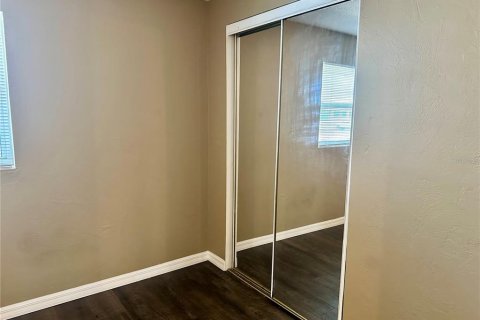 Townhouse in South Daytona, Florida 2 bedrooms, 89.19 sq.m. № 1848467 - photo 14