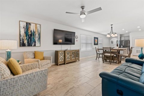 Casa en venta en New Smyrna Beach, Florida, 3 dormitorios, 153.38 m2 № 2234658 - foto 12