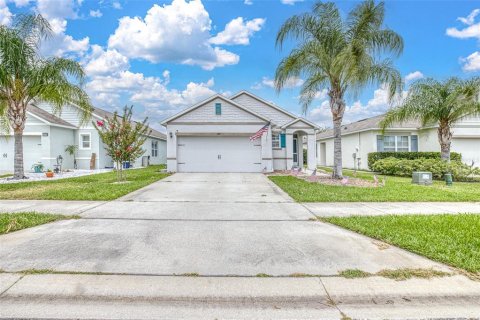 House in New Smyrna Beach, Florida 3 bedrooms, 153.38 sq.m. № 2234658