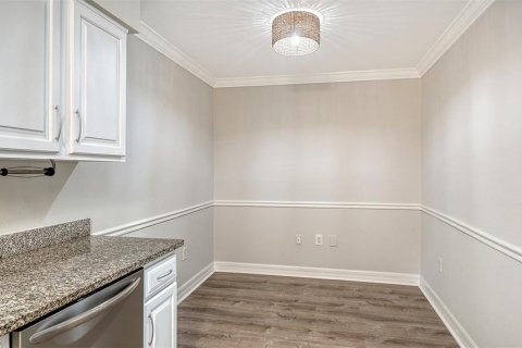 Condo in Sarasota, Florida, 2 bedrooms  № 2368746 - photo 12
