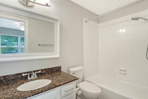 Condo in Sarasota, Florida, 2 bedrooms  № 2368746 - photo 15