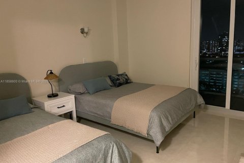 Condominio en venta en Sunny Isles Beach, Florida, 2 dormitorios, 123.65 m2 № 1887904 - foto 9