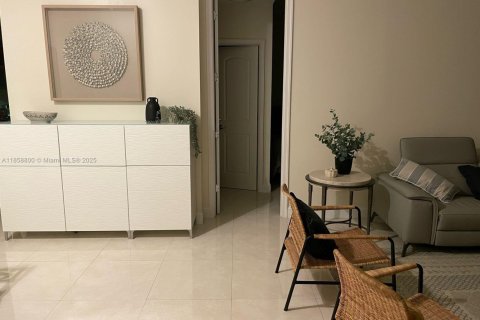 Condominio en venta en Sunny Isles Beach, Florida, 2 dormitorios, 123.65 m2 № 1887904 - foto 5