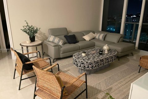 Condominio en venta en Sunny Isles Beach, Florida, 2 dormitorios, 123.65 m2 № 1887904 - foto 6