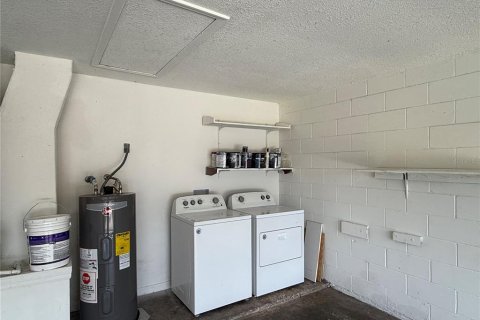 Casa en alquiler en Kissimmee, Florida, 3 dormitorios, 170.75 m2 № 1803303 - foto 22