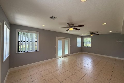 Casa en alquiler en Kissimmee, Florida, 3 dormitorios, 170.75 m2 № 1803303 - foto 9
