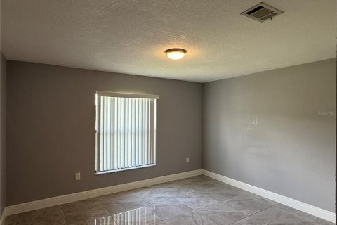 Casa en alquiler en Kissimmee, Florida, 3 dormitorios, 170.75 m2 № 1803303 - foto 15