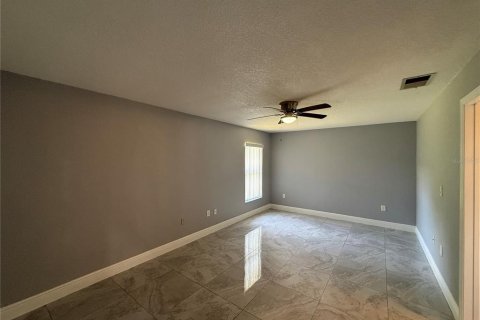 Casa en alquiler en Kissimmee, Florida, 3 dormitorios, 170.75 m2 № 1803303 - foto 11