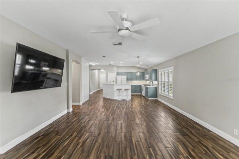 House in DeLand, Florida 3 bedrooms, 173.54 sq.m. № 2350317 - photo 24