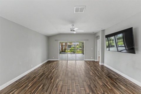 House in DeLand, Florida 3 bedrooms, 173.54 sq.m. № 2350317 - photo 22