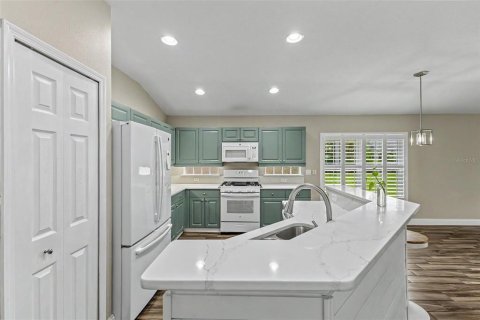 House in DeLand, Florida 3 bedrooms, 173.54 sq.m. № 2350317 - photo 14
