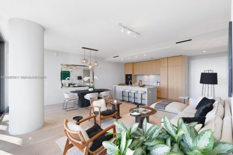 Condo in Miami Beach, Florida, 2 bedrooms  № 1994613 - photo 3