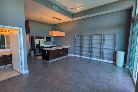 Купить кондоминиум в Майами, Флорида 1 спальня, 75.34м2, № 2010823 - фото 2