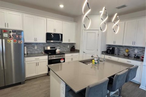 House in Clermont, Florida 3 bedrooms, 205.69 sq.m. № 2258900 - photo 9