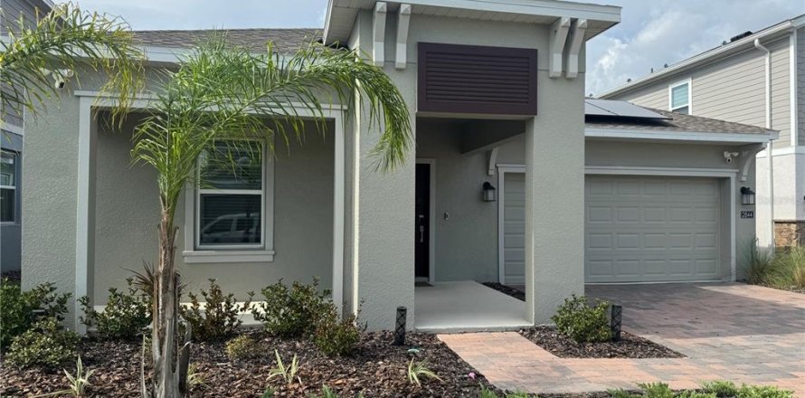 House in Clermont, Florida 3 bedrooms, 205.69 sq.m. № 2258900