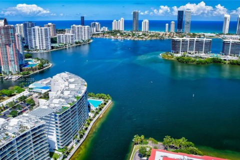 Condo in Aventura, Florida, 4 bedrooms  № 2016868 - photo 14