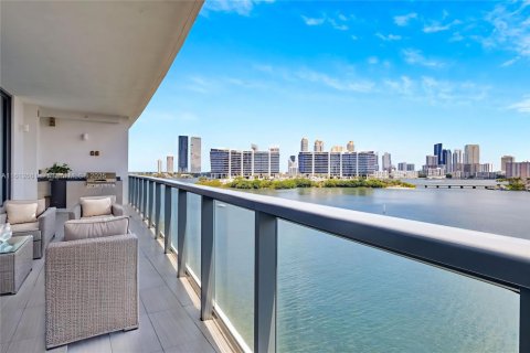 Condo in Aventura, Florida, 4 bedrooms  № 2016868 - photo 19