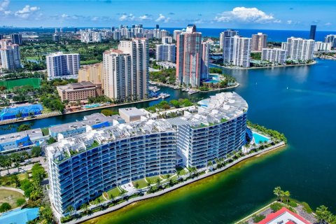 Condo in Aventura, Florida, 4 bedrooms  № 2016868 - photo 25